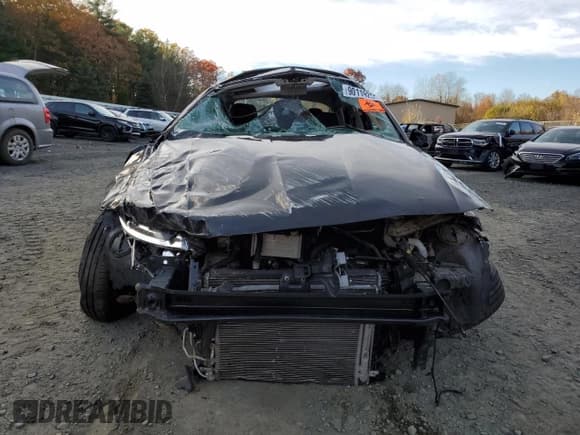 ✅ 2024 Volkswagen Jetta SE • VIN: 3VW7M7BU6RM050159 • Lot: 90119255. Wystawiony na Copart z przebiegiem 44 097 mil. Bezpłatny archiwum sprzedaży aukcyjnych z USA i szczegółowy raport historii pojazdu na DreamBid. Zdjęcie 5.