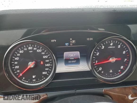 ✅ 2017 Mercedes-Benz E 300 Luxury • VIN: WDDZF4KB5HA130797 • Lot: 96342785. Listed on Copart with 151,997 mi. Free auction sales archive from the USA and detailed vehicle history report at DreamBid. Image 9.