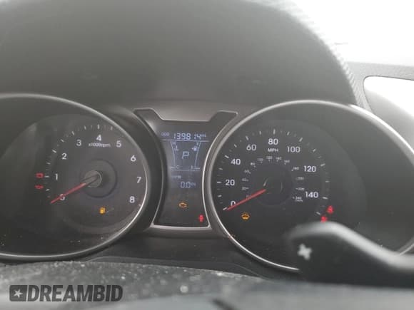 ✅ 2016 Hyundai Veloster • VIN: KMHTC6AD7GU268647 • Lot: 46264145. Wystawiony na Copart z przebiegiem 139 814 mil. Bezpłatny archiwum sprzedaży aukcyjnych z USA i szczegółowy raport historii pojazdu na DreamBid. Zdjęcie 9.