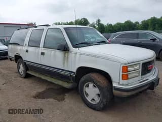 ✅ 1997 GMC Suburban • VIN: 3GKFK16R2VG502239 • Lot: 42521262. Wystawiony na IAAI z przebiegiem 232 600 mil. Bezpłatny archiwum sprzedaży aukcyjnych z USA i szczegółowy raport historii pojazdu na DreamBid. Zdjęcie 1.