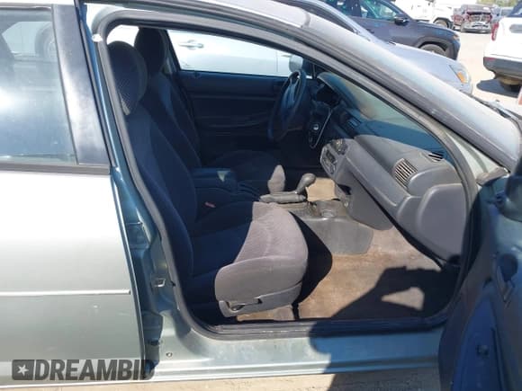 ✅ 2004 Dodge Stratus SE • VIN: 1B3EL36X74N221334 • Lot: 43371399. Wystawiony na IAAI z przebiegiem 161 619 mil. Bezpłatny archiwum sprzedaży aukcyjnych z USA i szczegółowy raport historii pojazdu na DreamBid. Zdjęcie 5.