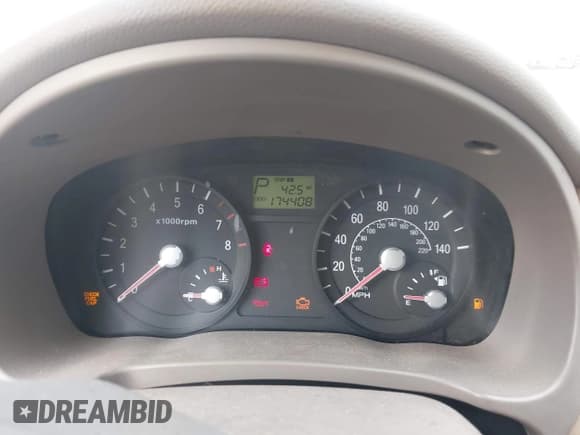 ✅ 2006 Kia Rio • VIN: KNADE123766065849 • Lot: 42694405. Wystawiony na IAAI z przebiegiem 174 408 mil. Bezpłatny archiwum sprzedaży aukcyjnych z USA i szczegółowy raport historii pojazdu na DreamBid. Zdjęcie 7.