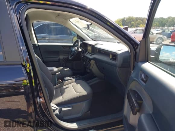 ✅ 2024 Ford Maverick XLT • VIN: 3FTTW8J99RRA38668 • Lot: 43085296. Listed on IAAI with 10,397 mi. Free auction sales archive from the USA and detailed vehicle history report at DreamBid. Image 5.