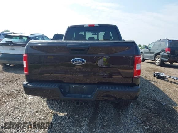 ✅ 2018 Ford F-150 XL • VIN: 1FTFX1E59JKG09710 • Лот: 42458880. Опубликован ранее на IAAI с пробегом 89 222 миль. Бесплатный доступ к архиву аукционных продаж из США и подробный отчёт об истории автомобиля на DreamBid. Изображение 17.