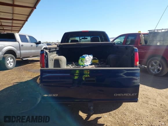 ✅ 2002 Chevrolet S-10 LS • VIN: 1GCCT19W428212163 • Лот: 41383327. Опубликован ранее на IAAI с пробегом Не указан. Бесплатный доступ к архиву аукционных продаж из США и подробный отчёт об истории автомобиля на DreamBid. Изображение 15.