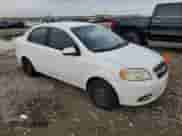 2009 Chevrolet Aveo 1LT z VIN KL1TD56E49B375528, wystawiony jako Copart lot #41347065 z przebiegiem 200 802 mil mil oraz Czysty tytuł • Clean title. Historia ofert i sprzedaży dostępna na DreamBid. Obrazek 4.