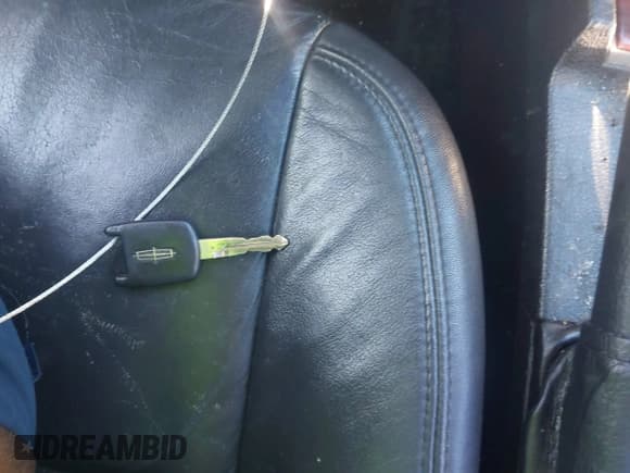 ✅ 2006 Lincoln Zephyr • VIN: 3LNHM26156R611715 • Lot: 41330153. Listed on IAAI with 232,823 mi. Free auction sales archive from the USA and detailed vehicle history report at DreamBid. Image 11.