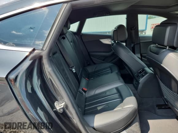 ✅ 2018 Audi A5 Sportback Premium Plus • VIN: WAUBNCF54JA099039 • Lot: 69626045. Wystawiony na Copart z przebiegiem 183 732 mil. Bezpłatny archiwum sprzedaży aukcyjnych z USA i szczegółowy raport historii pojazdu na DreamBid. Zdjęcie 10.