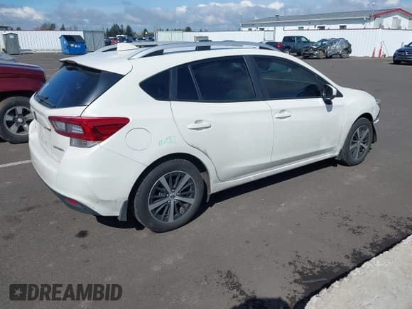 ✅ 2020 Subaru Impreza Premium • VIN: 4S3GTAV62L3704812 • Lot: 41939335. Listed on IAAI with 71,701 mi. Free auction sales archive from the USA and detailed vehicle history report at DreamBid. Image 4.