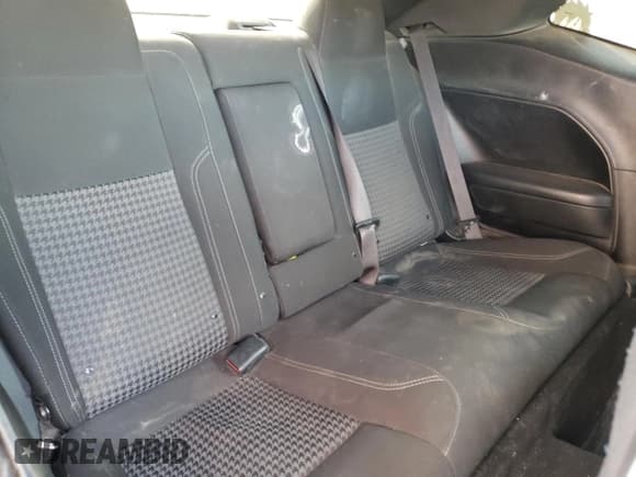 ✅ 2021 Dodge Challenger SXT • VIN: 2C3CDZGG7MH576246 • Lot: 39851153. Wystawiony na Copart z przebiegiem 42 122 mil. Bezpłatny archiwum sprzedaży aukcyjnych z USA i szczegółowy raport historii pojazdu na DreamBid. Zdjęcie 10.