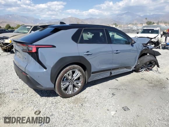 ✅ 2024 Subaru Solterra Touring • VIN: JTMABABA1RA046759 • Lot: 70918685. Wystawiony na Copart z przebiegiem 10 606 mil. Bezpłatny archiwum sprzedaży aukcyjnych z USA i szczegółowy raport historii pojazdu na DreamBid. Zdjęcie 3.