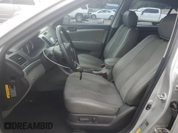 2009 Hyundai Sonata SE with VIN 5NPEU46F49H467810, listed as a Copart auction lot 83948255 with 109,423 mi miles and Salvage title. Bid and sale history available at DreamBid. Image 7.