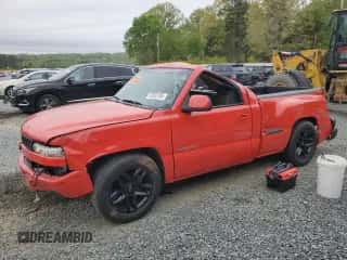 2000 Chevrolet Silverado 2500 LS с VIN 1GCGC24U3YZ265548, выставлен на аукционе Copart как лот 52333785 с пробегом 196 162 миль миль и Списание • Salvage title. История ставок и продаж доступна на DreamBid. Изображение 1.