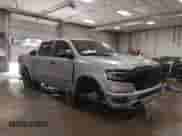 2023 Ram 1500 Limited z VIN 1C6SRFHT1PN639153, wystawiony jako IAAI lot #42466719 z przebiegiem 25 999 mil mil oraz . Historia ofert i sprzedaży dostępna na DreamBid. Obrazek 1.