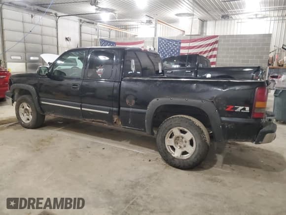 ✅ 2003 Chevrolet Silverado 1500 • VIN: 2GCEK19T831100097 • Лот: 43764755. Опубликован ранее на Copart с пробегом 333 746 миль. Бесплатный доступ к архиву аукционных продаж из США и подробный отчёт об истории автомобиля на DreamBid. Изображение 2.
