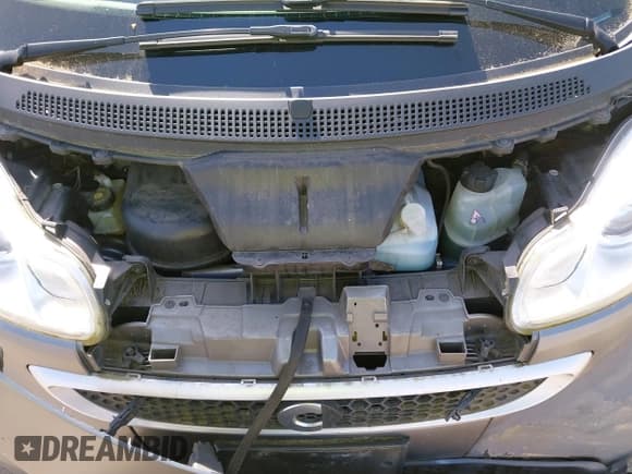 ✅ 2013 Smart fortwo Pure • VIN: WMEEJ3BA5DK622812 • Lot: 42356026. Wystawiony na IAAI z przebiegiem 64 983 mil. Bezpłatny archiwum sprzedaży aukcyjnych z USA i szczegółowy raport historii pojazdu na DreamBid. Zdjęcie 10.