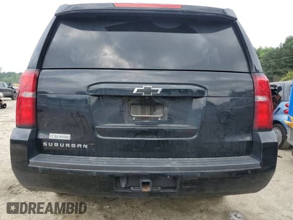 2020 Chevrolet Suburban LS z VIN 1GNSCGKC4LR237498, wystawiony jako Copart lot #64017215 z przebiegiem 115 681 mil mil oraz Szkoda całkowita • Salvage title. Historia ofert i sprzedaży dostępna na DreamBid. Obrazek 6.