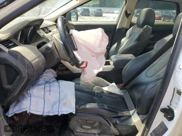 ✅ 2015 Land Rover Range Rover Evoque Pure Plus • VIN: SALVP2BG3FH049669 • Лот: 70842074. Опубликован ранее на Copart с пробегом Не указан. Бесплатный доступ к архиву аукционных продаж из США и подробный отчёт об истории автомобиля на DreamBid. Изображение 7.