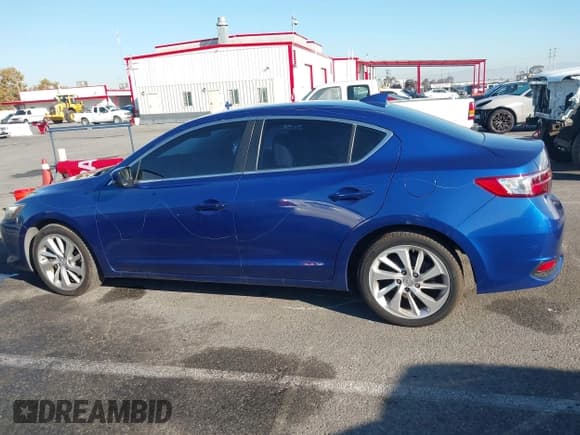 ✅ 2016 Acura ILX • VIN: 19UDE2F34GA023643 • Lot: 43495285. Listed on IAAI with 164,073 mi. Free auction sales archive from the USA and detailed vehicle history report at DreamBid. Image 14.