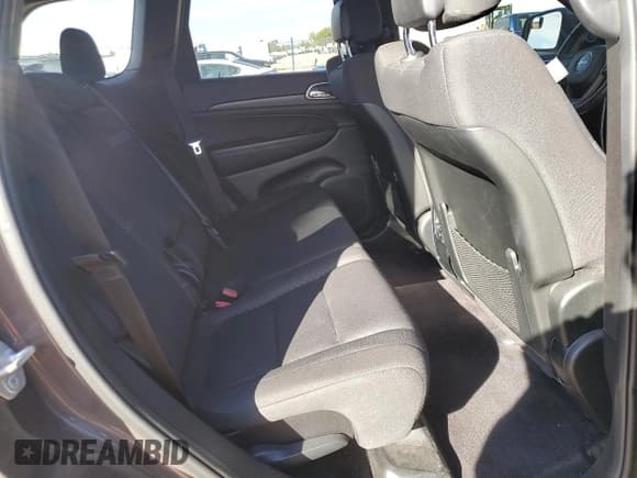 ✅ 2018 Jeep Grand Cherokee Laredo E • VIN: 1C4RJFAG8JC348972 • Лот: 87119535. Опубликован ранее на Copart с пробегом 85 394 миль. Бесплатный доступ к архиву аукционных продаж из США и подробный отчёт об истории автомобиля на DreamBid. Изображение 11.