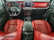 ✅ 2023 Jeep Wrangler Rubicon • VIN: 1C4HJXFG7PW560702 • Lot: 95872145. Wystawiony na Copart z przebiegiem 33 860 mil. Bezpłatny archiwum sprzedaży aukcyjnych z USA i szczegółowy raport historii pojazdu na DreamBid. Zdjęcie 8.