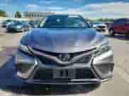 2022 Toyota Camry SE с VIN 4T1G11BK7NU055573, выставлен на аукционе Copart как лот 70327775 с пробегом 19 437 миль миль и Списание • Salvage title. История ставок и продаж доступна на DreamBid. Изображение 5.