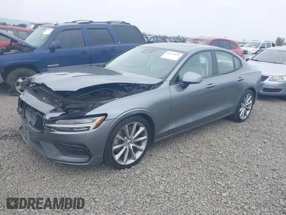 ✅ 2019 Volvo S60 Momentum • VIN: 7JRA22TK6KG012933 • Lot: 43132892. Wystawiony na IAAI z przebiegiem 30 712 mil. Bezpłatny archiwum sprzedaży aukcyjnych z USA i szczegółowy raport historii pojazdu na DreamBid. Zdjęcie 19.