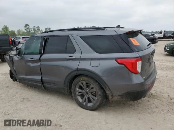 ✅ 2021 Ford Explorer XLT • VIN: 1FMSK7DH9MGB95441 • Lot: 51189315. Wystawiony na Copart z przebiegiem 86 827 mil. Bezpłatny archiwum sprzedaży aukcyjnych z USA i szczegółowy raport historii pojazdu na DreamBid. Zdjęcie 2.