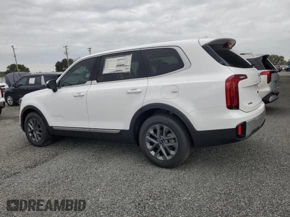 ✅ 2024 Kia Telluride LX • VIN: 5XYP2DGC0RG461190 • Lot: 81030604. Listed on Copart with 41 mi. Free auction sales archive from the USA and detailed vehicle history report at DreamBid. Image 2.