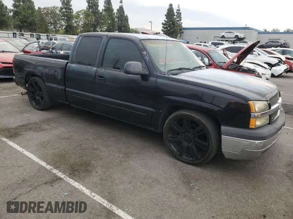 ✅ 2003 Chevrolet Silverado 1500 LS • VIN: 2GCEC19VX31402540 • Lot: 92930845. Listed on Copart with 241,798 mi. Free auction sales archive from the USA and detailed vehicle history report at DreamBid. Image 4.