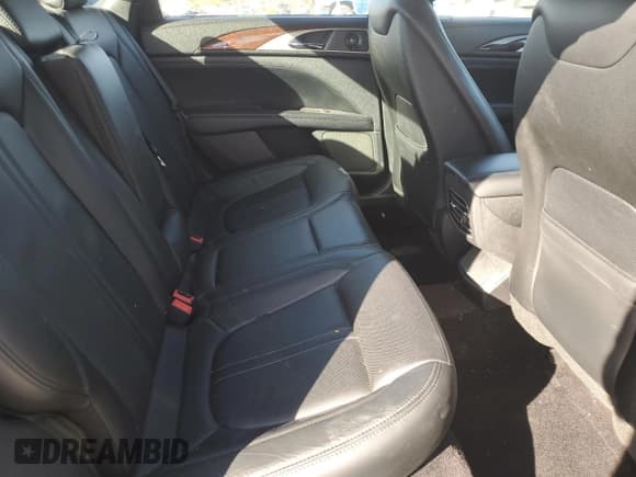 ✅ 2017 Lincoln MKZ Reserve • VIN: 3LN6L5E99HR641743 • Lot: 92469485. Wystawiony na Copart z przebiegiem 39 604 mil. Bezpłatny archiwum sprzedaży aukcyjnych z USA i szczegółowy raport historii pojazdu na DreamBid. Zdjęcie 10.