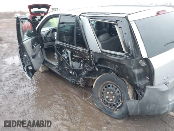 ✅ 2005 Saturn VUE • VIN: 5GZCZ33D95S830599 • Lot: 41477490. Wystawiony na IAAI z przebiegiem Nie podano. Bezpłatny archiwum sprzedaży aukcyjnych z USA i szczegółowy raport historii pojazdu na DreamBid. Zdjęcie 3.