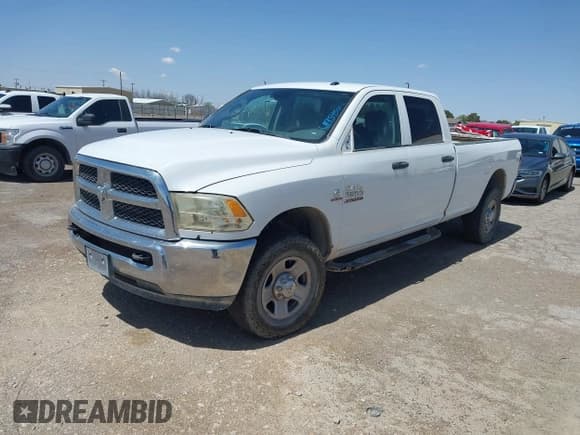 ✅ 2018 Ram 2500 Tradesman • VIN: 3C6UR5HL4JG287673 • Лот: 41954501. Опубликован ранее на IAAI с пробегом 155 340 миль. Бесплатный доступ к архиву аукционных продаж из США и подробный отчёт об истории автомобиля на DreamBid. Изображение 17.