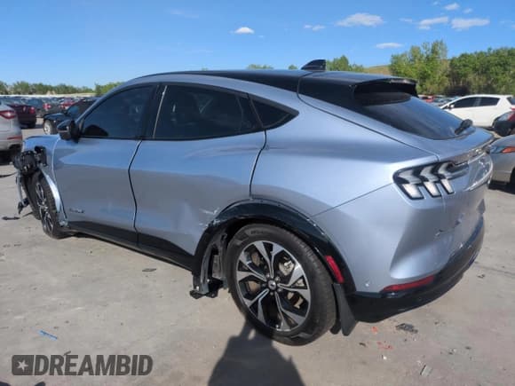 ✅ 2022 Ford Mustang Mach-E Premium • VIN: 3FMTK3SU9NMA43695 • Lot: 56775775. Listed on Copart with 14,777 mi. Free auction sales archive from the USA and detailed vehicle history report at DreamBid. Image 2.