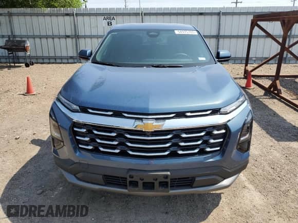 2025 Chevrolet Equinox FWD LT z VIN 3GNAXHEGXSL281788, wystawiony jako Copart lot #54975105 z przebiegiem 717 mil mil oraz Szkoda całkowita • Salvage title. Historia ofert i sprzedaży dostępna na DreamBid. Obrazek 5.