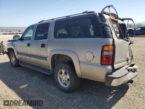 ✅ 2003 Chevrolet Suburban LS • VIN: 1GNFK16T43J324845 • Лот: 55322475. Опубликован ранее на Copart с пробегом 329 718 миль. Бесплатный доступ к архиву аукционных продаж из США и подробный отчёт об истории автомобиля на DreamBid. Изображение 2.