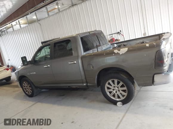 ✅ 2010 Dodge 1500 SLT • VIN: 1D7RV1CT3AS239204 • Lot: 42361902. Wystawiony na IAAI z przebiegiem 203 967 mil. Bezpłatny archiwum sprzedaży aukcyjnych z USA i szczegółowy raport historii pojazdu na DreamBid. Zdjęcie 13.