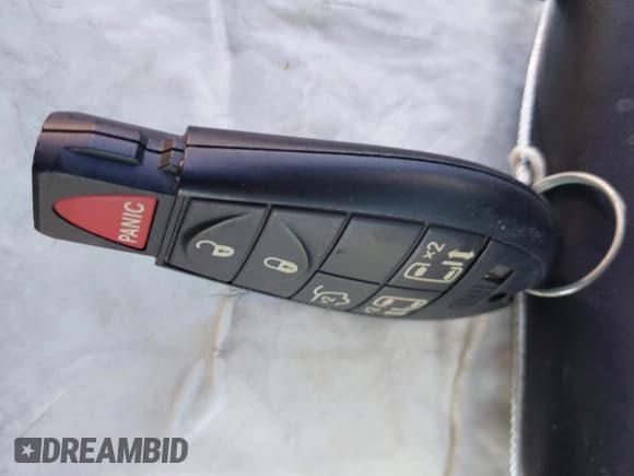 ✅ 2014 Dodge Grand Caravan SXT • VIN: 2C4RDGCG6ER320109 • Lot: 43586410. Wystawiony na IAAI z przebiegiem 192 923 mil. Bezpłatny archiwum sprzedaży aukcyjnych z USA i szczegółowy raport historii pojazdu na DreamBid. Zdjęcie 11.