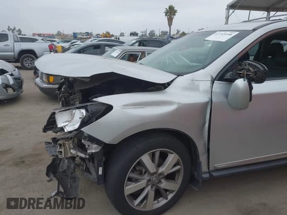 ✅ 2015 Nissan Pathfinder S • VIN: 5N1AR2MN3FC702800 • Lot: 42753958. Listed on IAAI with 141,571 mi. Free auction sales archive from the USA and detailed vehicle history report at DreamBid. Image 6.