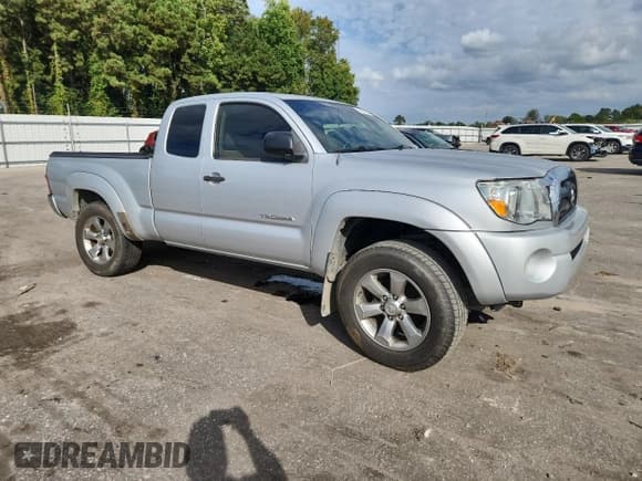 ✅ 2005 Toyota Tacoma PreRunner • VIN: 5TETU62N25Z064495 • Lot: 81994285. Wystawiony na Copart z przebiegiem 184 138 mil. Bezpłatny archiwum sprzedaży aukcyjnych z USA i szczegółowy raport historii pojazdu na DreamBid. Zdjęcie 4.