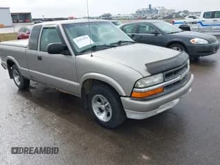 ✅ 2002 Chevrolet S-10 LS • VIN: 1GCCS195728234281 • Lot: 43471252. Listed on IAAI with 106,375 mi. Free auction sales archive from the USA and detailed vehicle history report at DreamBid. Image 1.