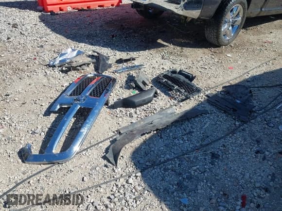 ✅ 2017 Ram 1500 SLT • VIN: 1C6RR6GG0HS741663 • Лот: 42038573. Опубликован ранее на IAAI с пробегом 137 946 миль. Бесплатный доступ к архиву аукционных продаж из США и подробный отчёт об истории автомобиля на DreamBid. Изображение 18.