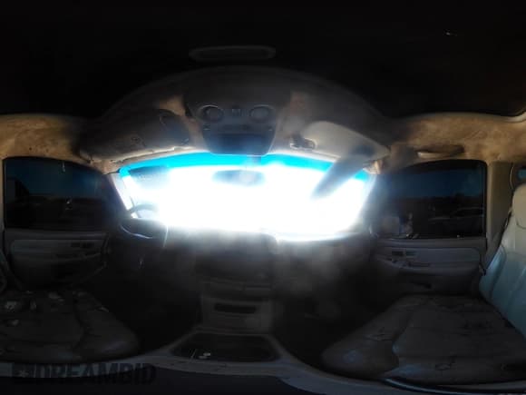 ✅ 2001 Chevrolet Suburban LT • VIN: 3GNEC16T61G251162 • Лот: 43490849. Опубликован ранее на IAAI с пробегом 240 075 миль. Бесплатный доступ к архиву аукционных продаж из США и подробный отчёт об истории автомобиля на DreamBid. Изображение 18.