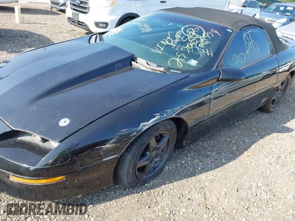 ✅ 1994 Chevrolet Camaro Z28 • VIN: 2G1FP32PXR2192324 • Лот: 42962848. Опубликован ранее на IAAI с пробегом 121 785 миль. Бесплатный доступ к архиву аукционных продаж из США и подробный отчёт об истории автомобиля на DreamBid. Изображение 6.