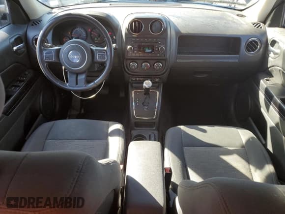 ✅ 2013 Jeep Patriot Sport • VIN: 1C4NJRAB1DD180448 • Лот: 67907055. Опубликован ранее на Copart с пробегом 261 032 миль. Бесплатный доступ к архиву аукционных продаж из США и подробный отчёт об истории автомобиля на DreamBid. Изображение 8.