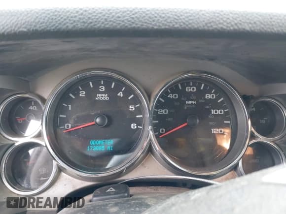 ✅ 2009 Chevrolet Silverado 2500HD LT • VIN: 1GCHK59K89E149609 • Lot: 43060151. Listed on IAAI with 173,885 mi. Free auction sales archive from the USA and detailed vehicle history report at DreamBid. Image 7.