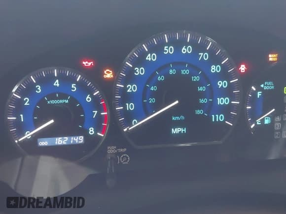 ✅ 2008 Toyota Sienna LE • VIN: 5TDZK23C88S174703 • Lot: 43567725. Wystawiony na IAAI z przebiegiem 162 149 mil. Bezpłatny archiwum sprzedaży aukcyjnych z USA i szczegółowy raport historii pojazdu na DreamBid. Zdjęcie 7.