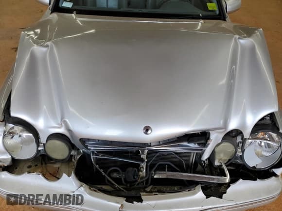 ✅ 2002 Mercedes-Benz E 320 • VIN: WDBJH65J92B422100 • Lot: 81748135. Wystawiony na Copart z przebiegiem 260 588 mil. Bezpłatny archiwum sprzedaży aukcyjnych z USA i szczegółowy raport historii pojazdu na DreamBid. Zdjęcie 11.