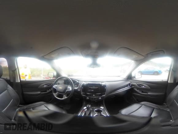 ✅ 2018 Chevrolet Traverse RS • VIN: 1GNERJKXXJJ163575 • Lot: 42869349. Wystawiony na IAAI z przebiegiem 103 158 mil. Bezpłatny archiwum sprzedaży aukcyjnych z USA i szczegółowy raport historii pojazdu na DreamBid. Zdjęcie 21.