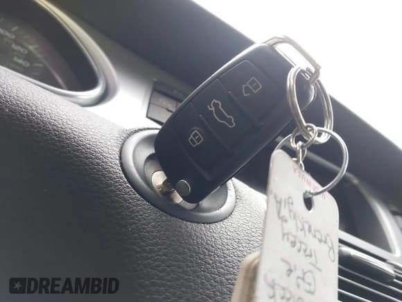 ✅ 2012 Audi Q7 Premium Plus • VIN: WA1LGAFE2CD006309 • Lot: 43725040. Wystawiony na IAAI z przebiegiem Nie podano. Bezpłatny archiwum sprzedaży aukcyjnych z USA i szczegółowy raport historii pojazdu na DreamBid. Zdjęcie 11.